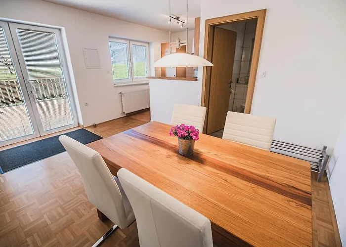 アパート Pri Povhih